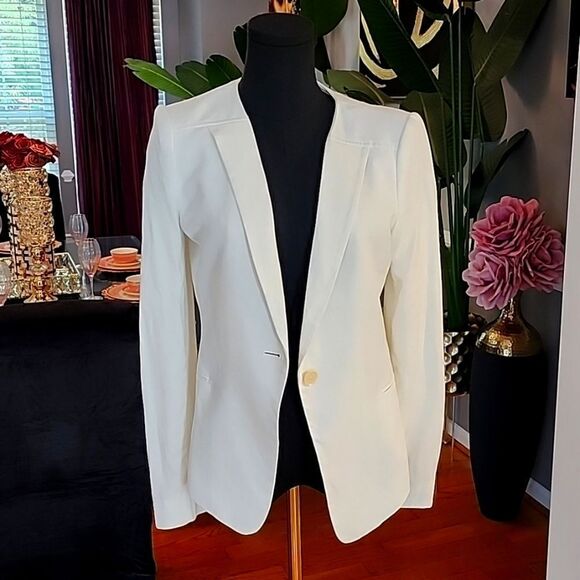 BCBGMaxAzria Jackets & Blazers - Bcbgmaxazria blazer sz small